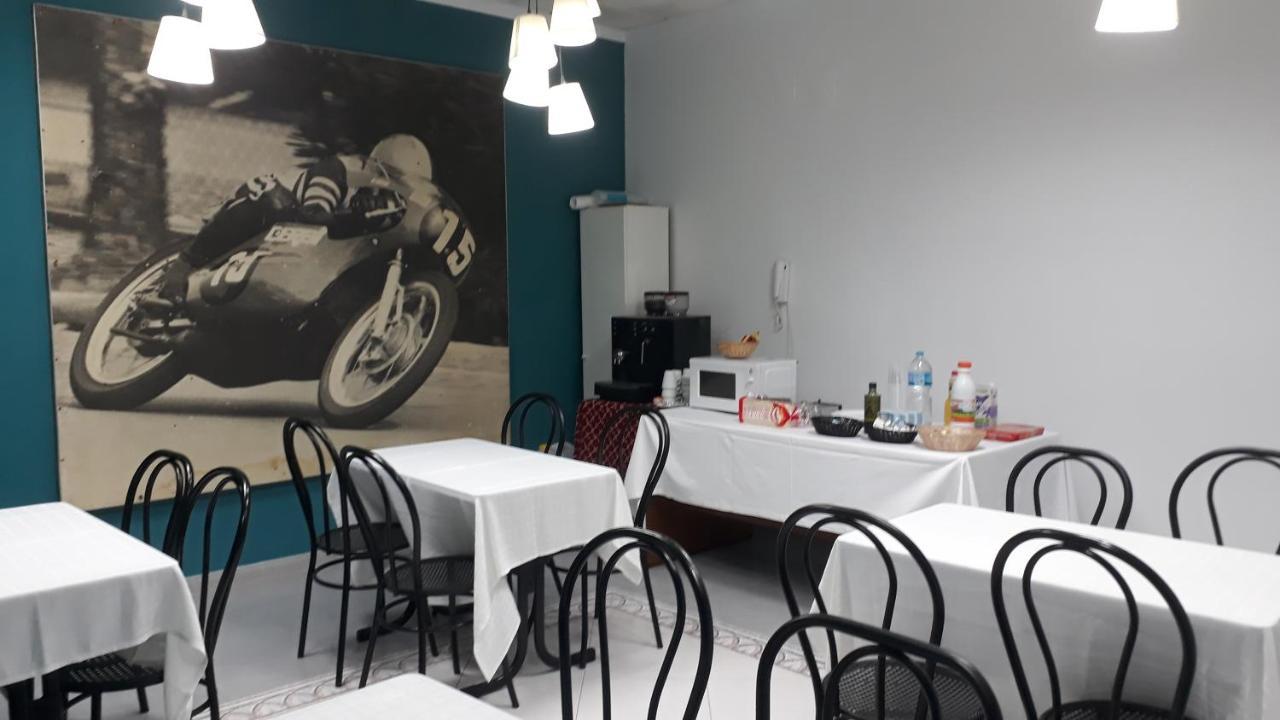 Hostal Villa Carbula Almodóvar del Río Exterior foto