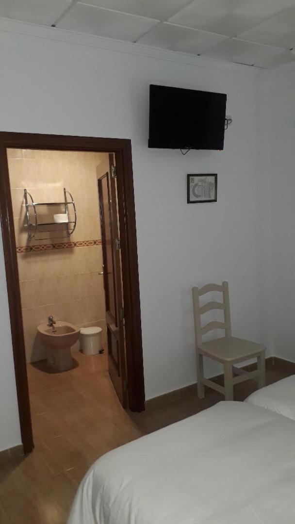 Hostal Villa Carbula Almodóvar del Río Exterior foto